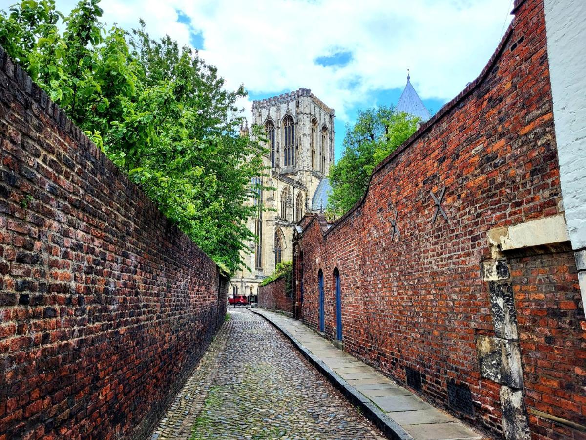 Chapter House York Extérieur photo